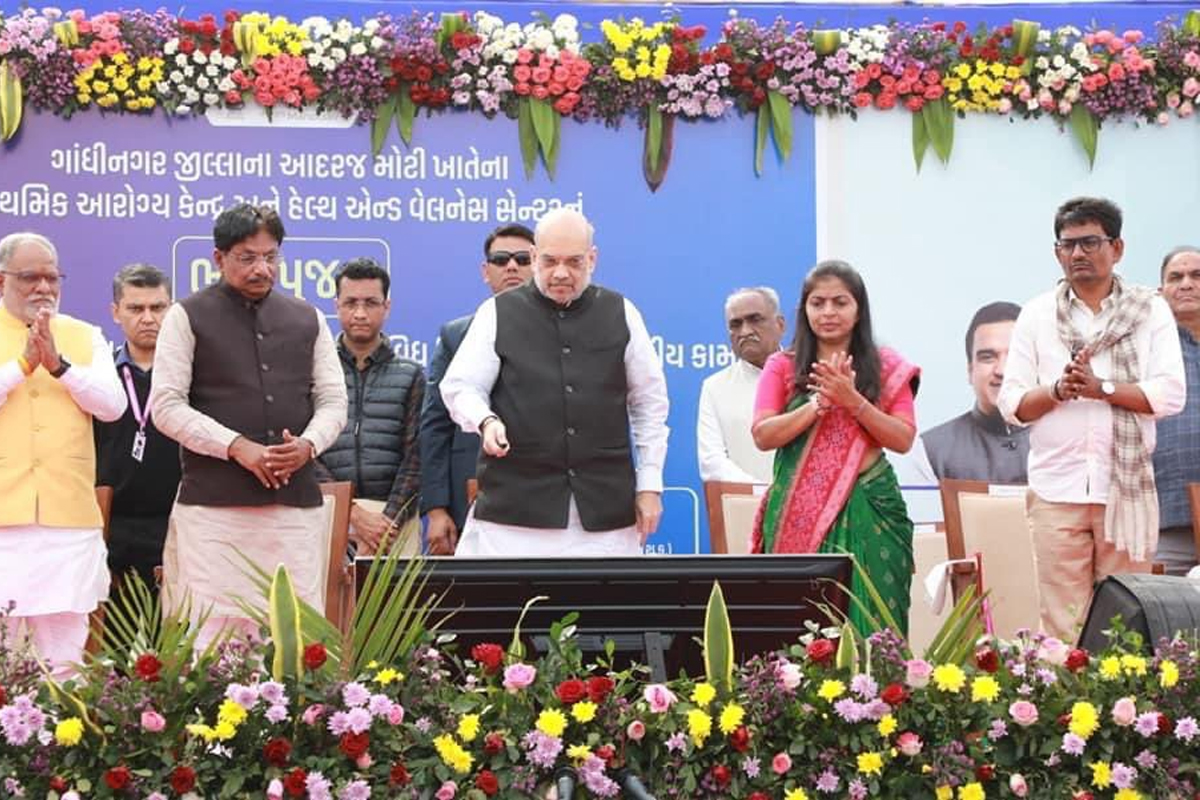 You are currently viewing माननीय केंद्रीय गृह मामले और सहकारिता मंत्री श्री अमित शाह जी के शुभ हाथ से विभिन्न विकास कार्यों का शुभारंभ किया गया और भूमि पूजन किया गया।